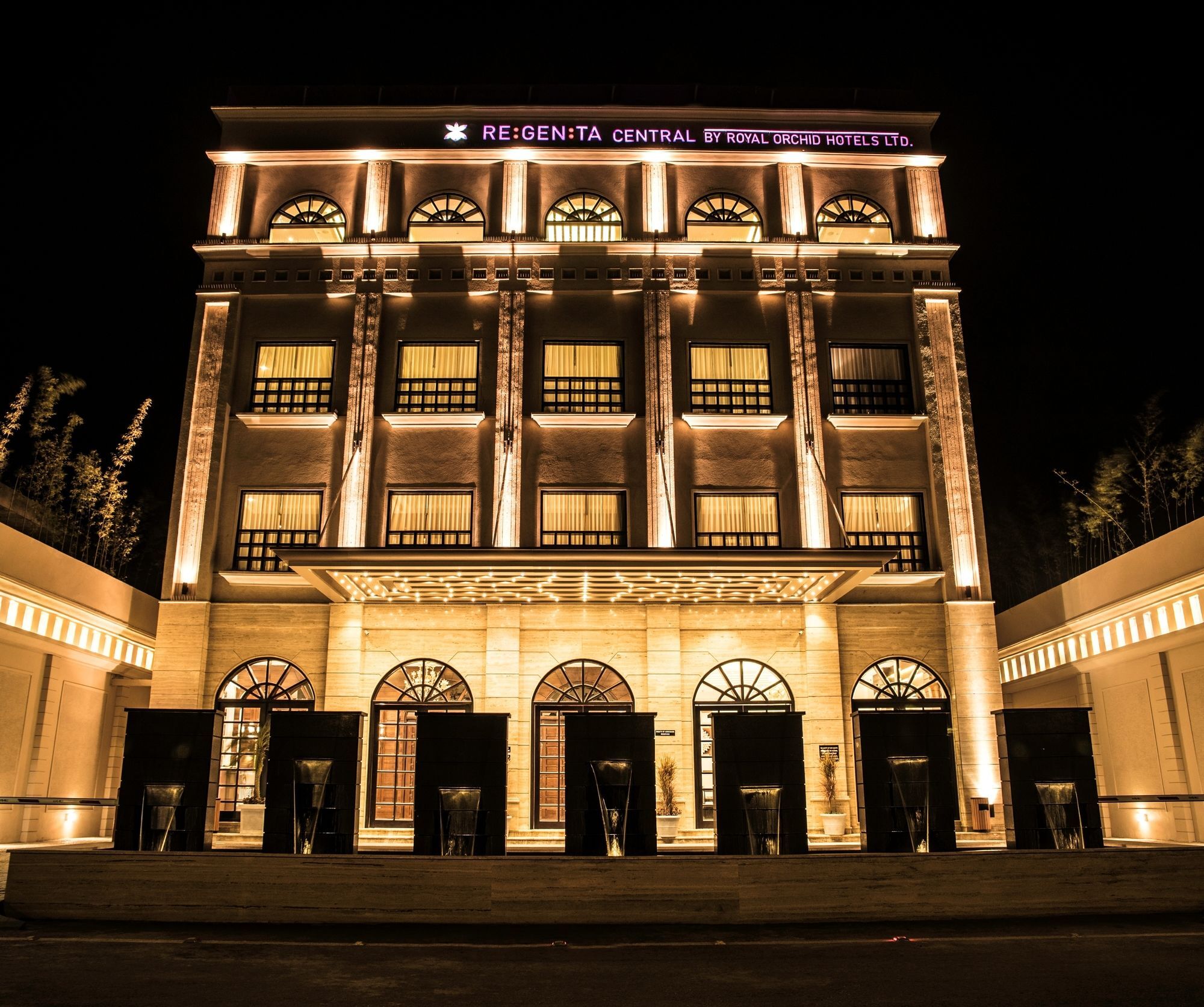 Regenta Central Amritsar Exteriör bild
